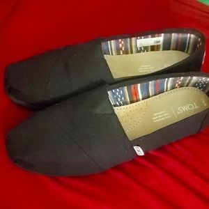 Women's TOMS